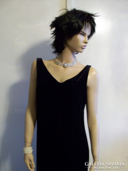 Beautiful women's black velvet dress with red bolero size 44/46