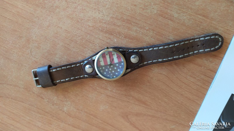 (K) unique quartz watch with handmade leather strap