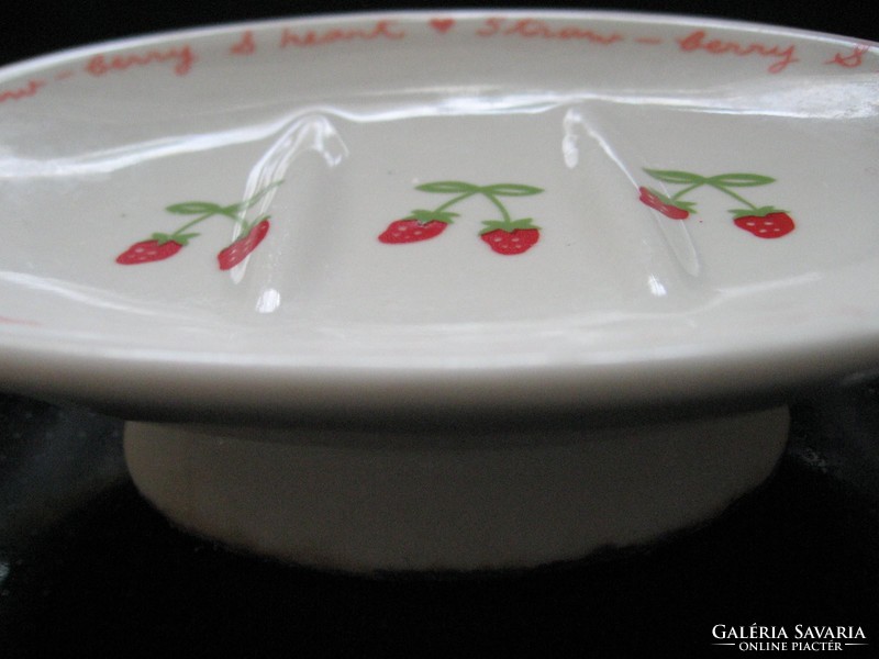 Strawberry and strawberry soap dish with hearts