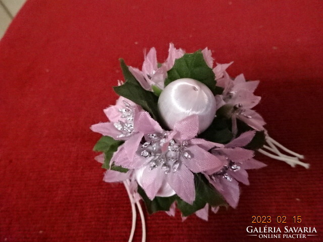 Christmas balls decorated with pink flowers. Its diameter is 6 cm. Jokai.