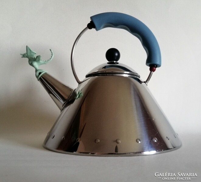 Michael graves 9093 postmodern teapot alessi1985. With an original dragon head!