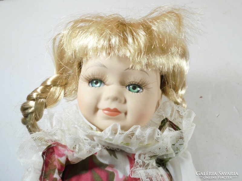 Retro Vintage régi játék porcelán fonott hajú baba