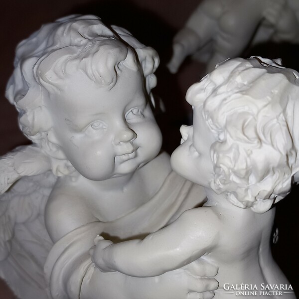 2db "GILDE ",Fehér, szárnyas angyal kisdeddel ",szobor, figura, figurális szobor.