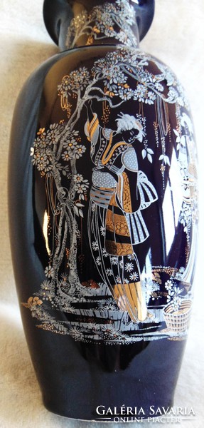 Large richly gilded oriental porcelain vase beauty 26 cm