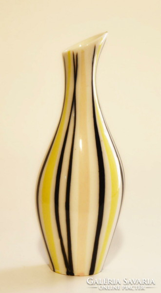 Vintage kerámia váza. Tervezője: Jarmila Formánková, Ditmar Urbach műhelyéből.