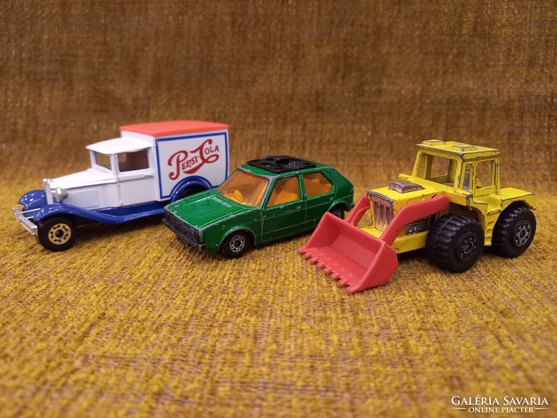 Matchbox superfast, model a ford, vw golf, tractor shovel