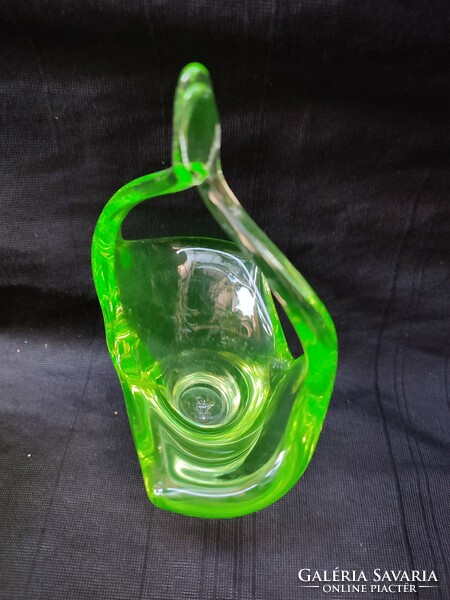 Uranium green color, uranium glass basket