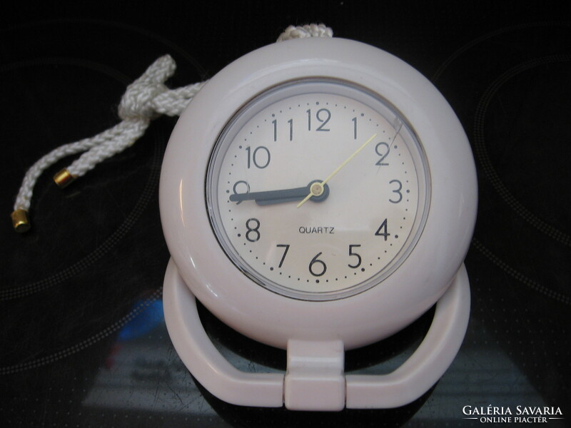 Retro white plastic watch