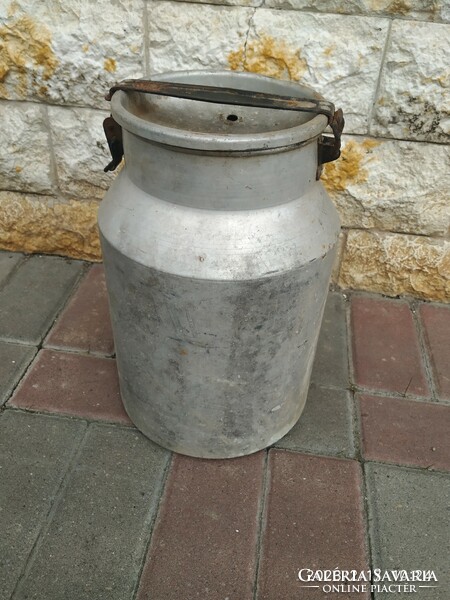 Aluminum milk jug 10 liters for sale!