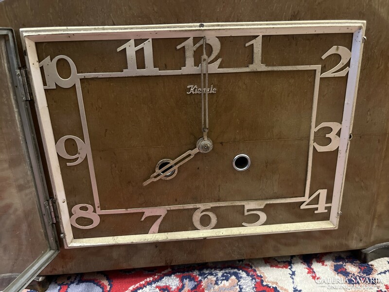 Kienzle half-baked mantel clock from 1937! It works, it runs, it hits exactly. In very nice condition!