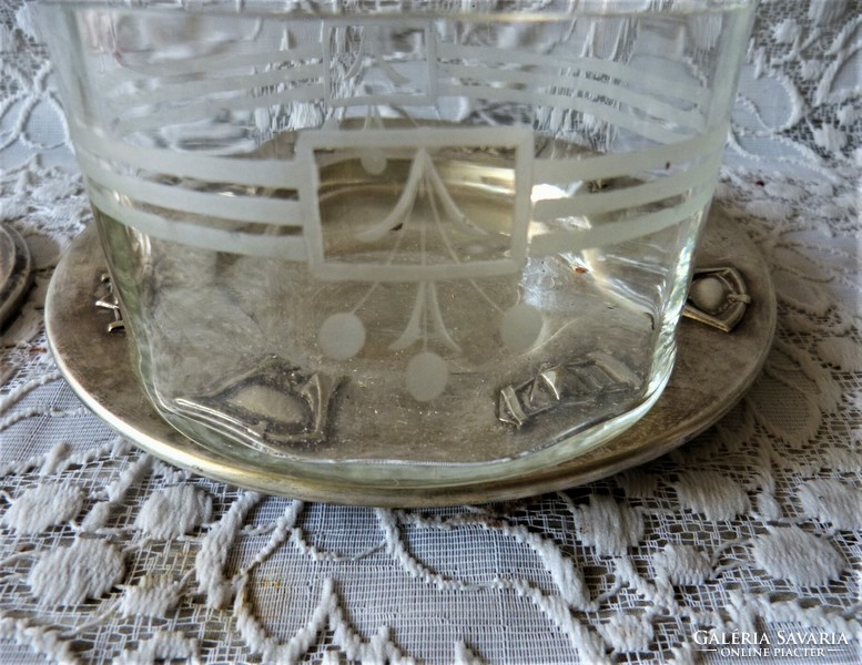 Silver-plated art nouveau table, bowl.