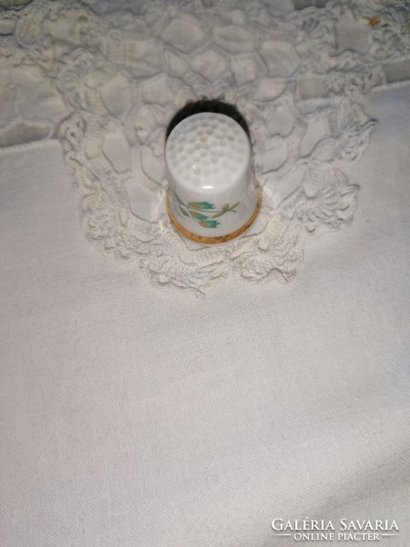 Porcelain thimble with Raven House markings 11.