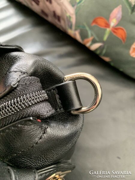Original vintage black leather pourchet bag