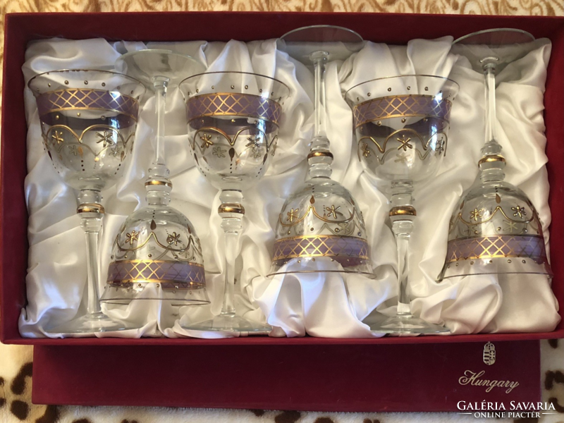 Gold-plated glass set in decorative packaging