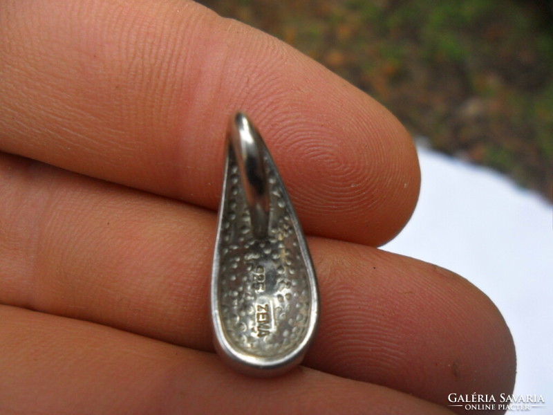 Zema köves ezüst medál Swarovski kristályokkal