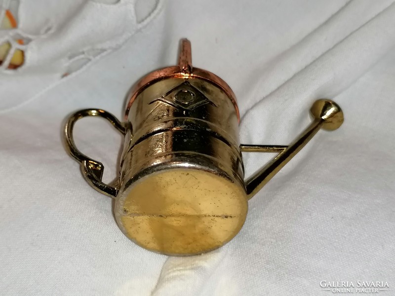 Metal watering can, shelf decoration, dollhouse decoration
