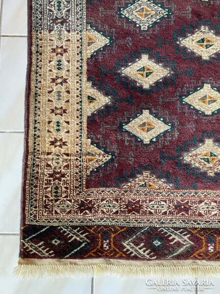 Special handmade Turkmen carpet 110x180