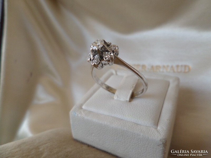 Fehér arany billes modern margaréta gyűrű