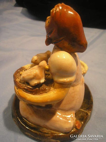 N16 Cséfalvay Art decó kerámia majolika szobor csoport lány galambokkal  restaurálandóan  eladó
