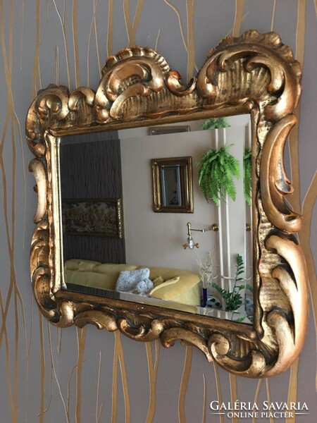 Florentine carved frame with polished mirror with original gilding