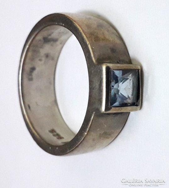 Retro heirloom silver ring with semi-precious stone... Size 15