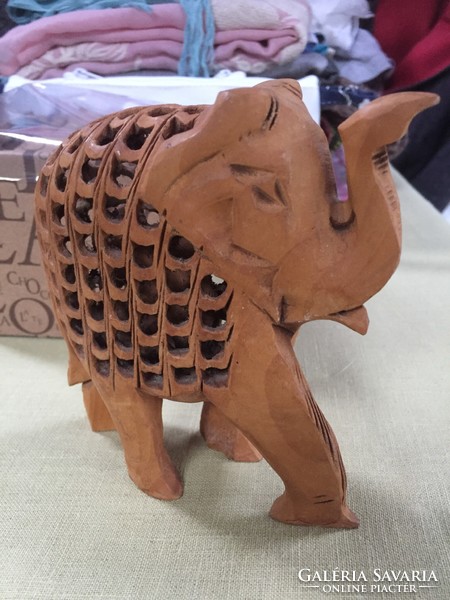 Beautiful hand-carved openwork wooden elephant, two in one (12/a)