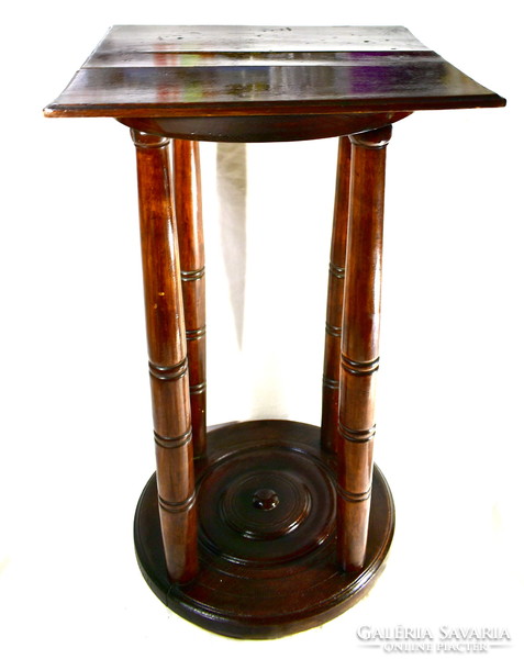 XX. No. First half: a small hall table with a column and a round base