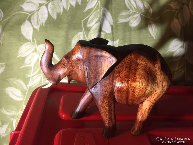 Hand-carved wooden elephant (12/a)