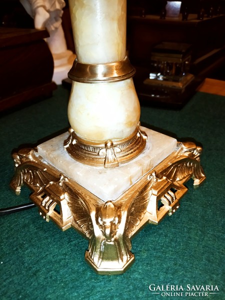 Gyönyörű antik, Empire nagy márvány asztali lámpa csiszolt búrával, felújítva, új kábellel 55 cm