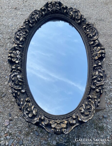 Baroque-style oval mirror with gilded plaster frame r0
