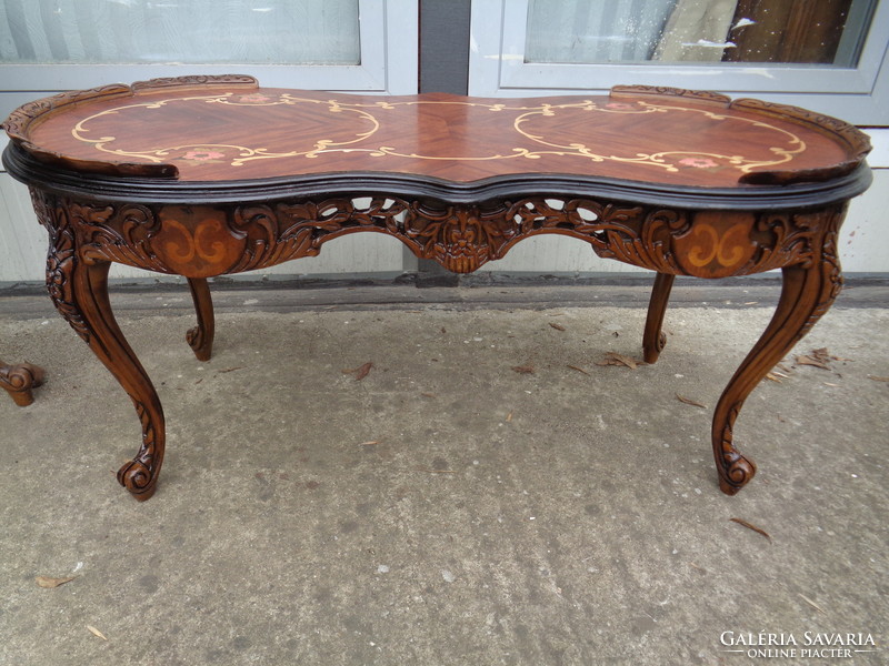 Inlaid oval table