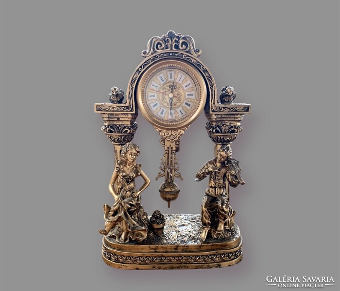 Csodás rokokó kandalló óra. (33 cm), quartz szerkezet, közel 2 kg.