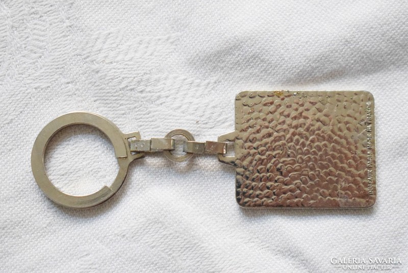 Old, rerto poclain key ring 3 x 3.5 cm + hanger