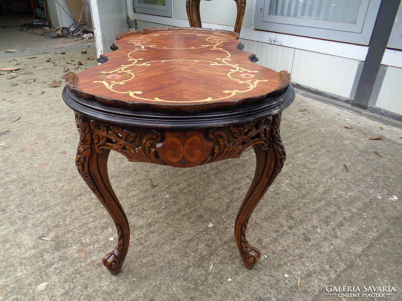 Inlaid oval table