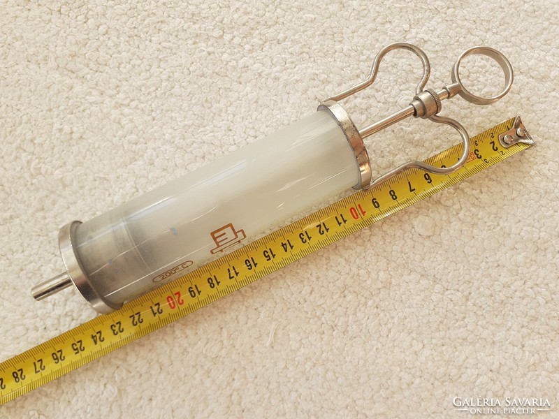 Régi injekciós orvosi üveg fecskendő 26 cm