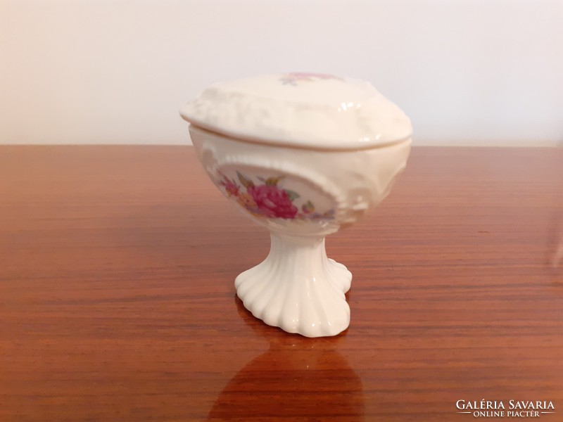 Régi porcelán talpas szív alakú rózsás ékszertartó vintage díszdoboz
