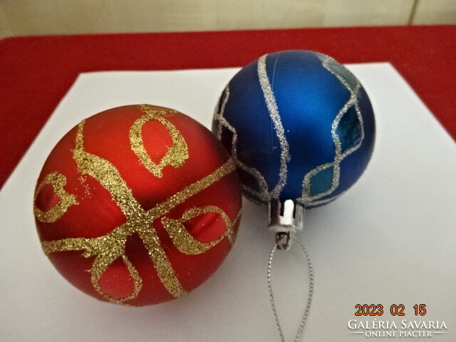 Four Christmas glass balls, diameter 6 cm. Jokai.