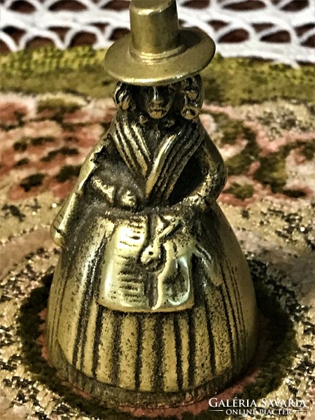Antik, sárgaréz cselédhívó csengő, úrhölgy kalappal szobor, gyönyörű kidolgozású