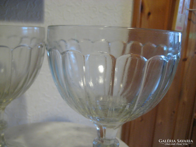 Biedermajer glasses are large, 03 l and 14 x 19 cm 2 pcs