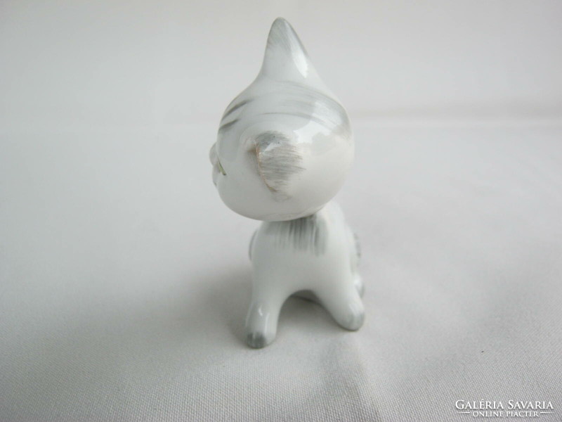 Aquincumi porcelain kitten cat