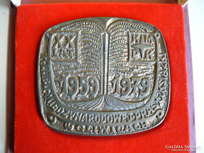 Distinction medal with donation document for the Polish-Hungarian cultural institute, 88x98 mm, bronze