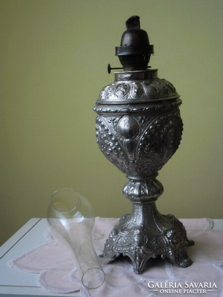 Old baroque spaiater table lamp