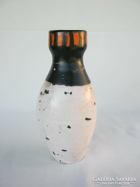 Ceramic vase of Gorka Lívia