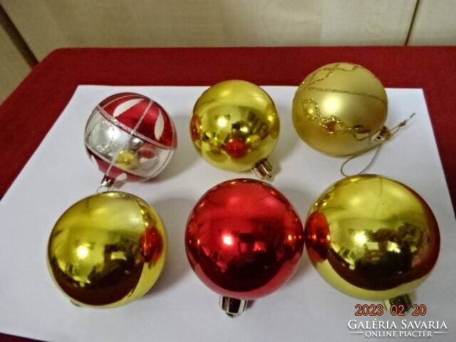 Six Christmas glass balls in red and gold. Jokai.