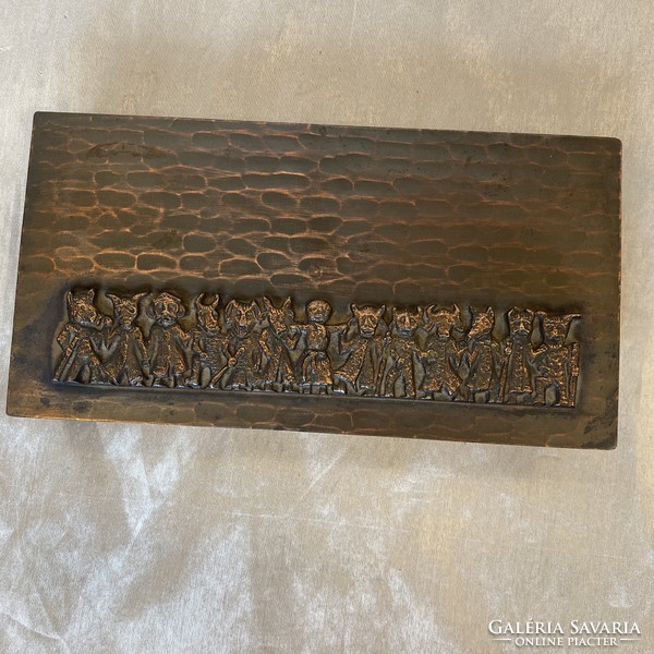 Iparművészeti bronz doboz