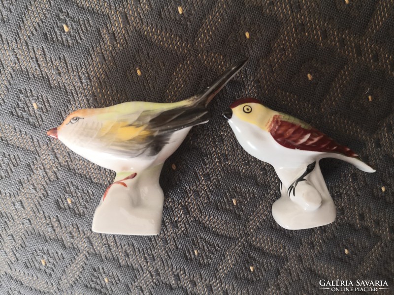 2 pcs beautifully painted aquincum porcelain birds together