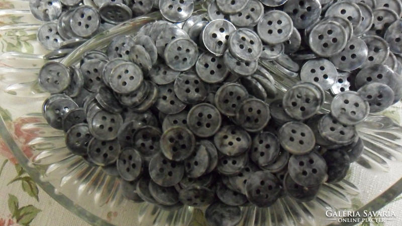 Four-hole, marbled dark filter colored plastic shirt button 13mm, creative cutting and sewing.