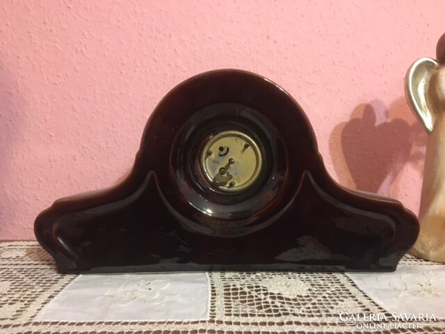 A very rare porcelain mantel clock in the shape of a Napoleon hat