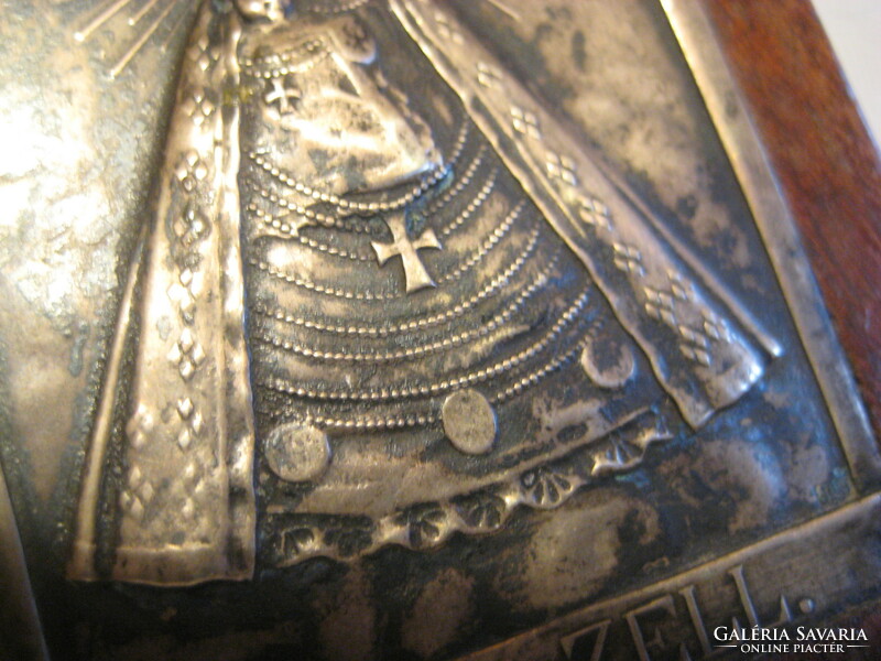 Mariazell , emláktárgy , ezüst betéttel  kb 100 éves lehet ,  10 cm
