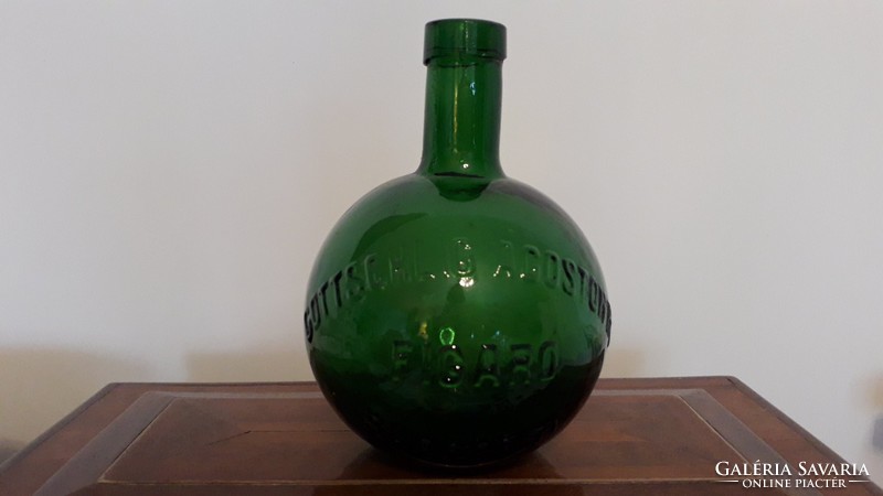 Old drink bottle gottschlig in Augustine r.T. Figaro budapest liqueur bottle